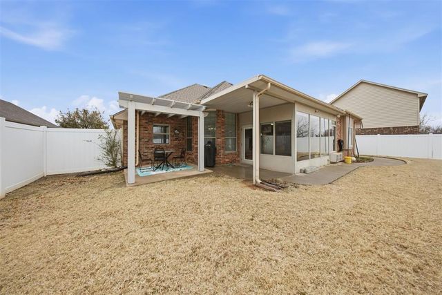10917 NW 118th Street, Yukon, OK 73099