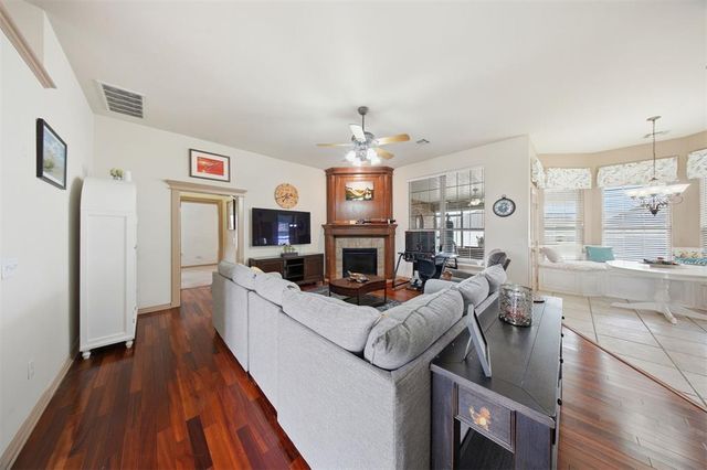 10917 NW 118th Street, Yukon, OK 73099