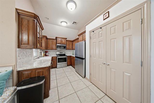 10917 NW 118th Street, Yukon, OK 73099