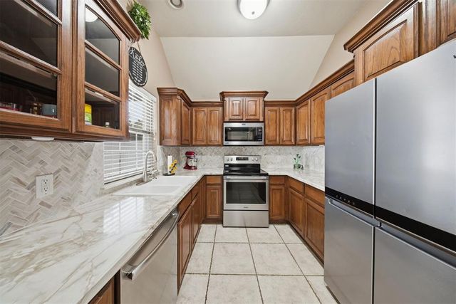 10917 NW 118th Street, Yukon, OK 73099