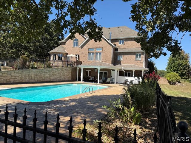 23350 Franklin Road, Lebanon, MO 65536