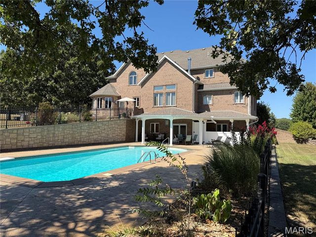 23350 Franklin Road, Lebanon, MO 65536