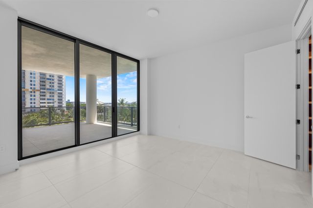 305 Briny Avenue 406, Pompano Beach, FL 33062