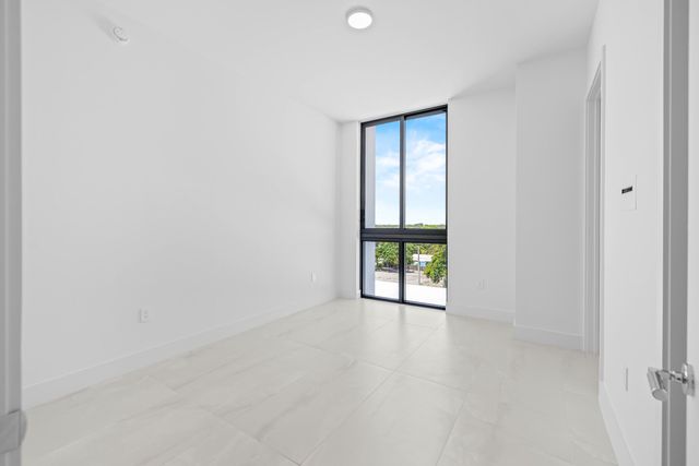 305 Briny Avenue 406, Pompano Beach, FL 33062