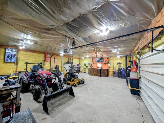 11717 N Whiteville Road, Farwell, MI 48622