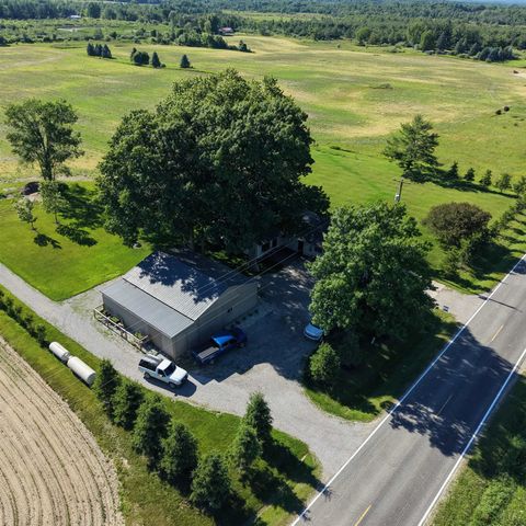 11717 N Whiteville Road, Farwell, MI 48622