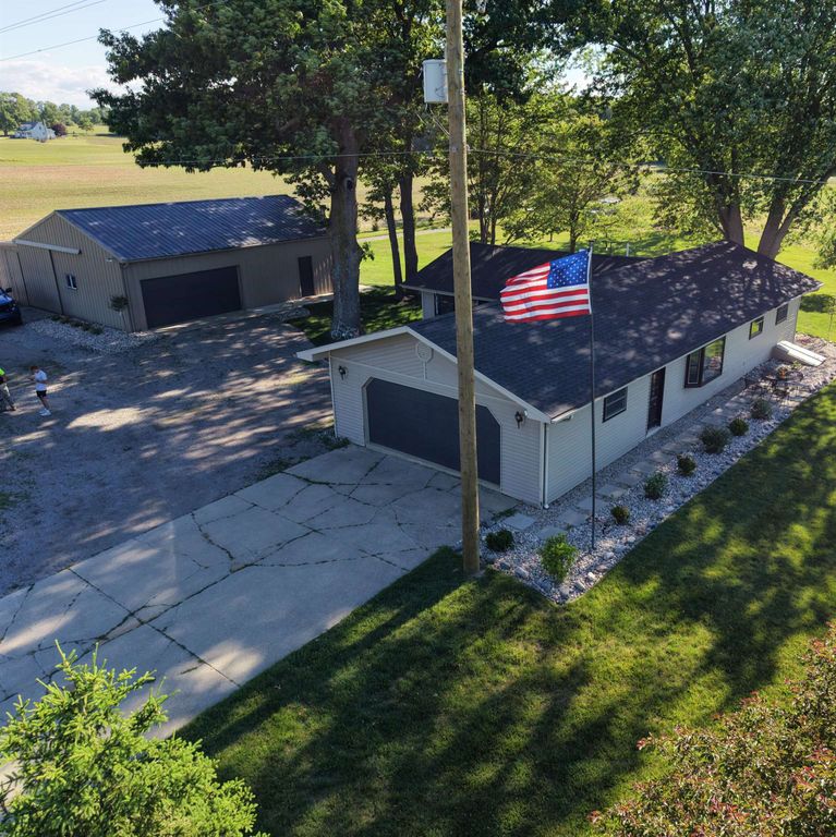 11717 N Whiteville Road, Farwell, MI 48622