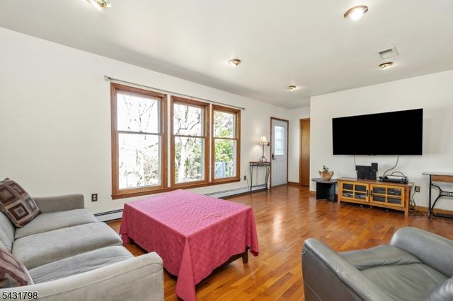 25 Hope Rd, Liberty Twp., NJ 07838