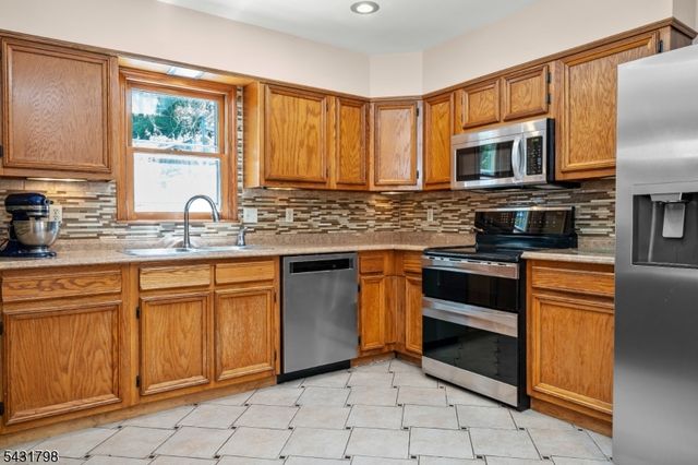 25 Hope Rd, Liberty Twp., NJ 07838