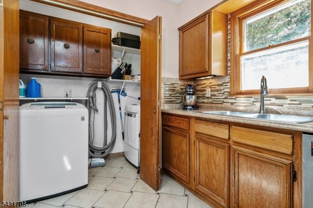 25 Hope Rd, Liberty Twp., NJ 07838