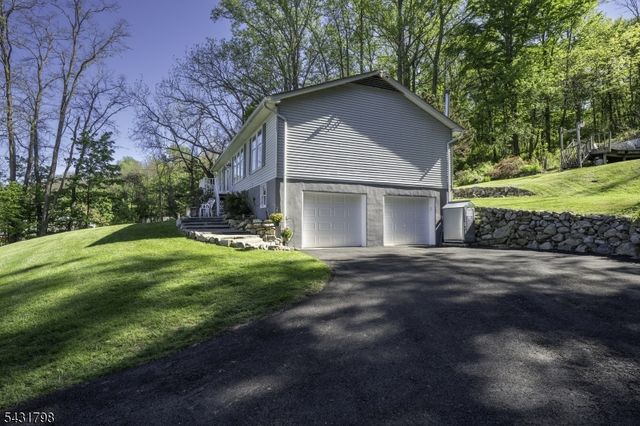 25 Hope Rd, Liberty Twp., NJ 07838