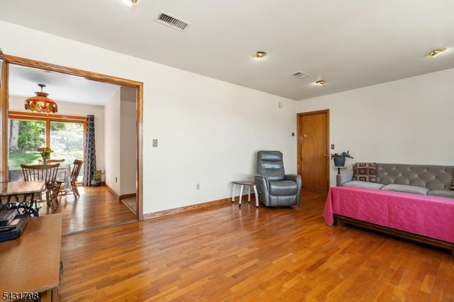 25 Hope Rd, Liberty Twp., NJ 07838