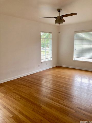 133 BEVERLY DR, San Antonio, TX 78201