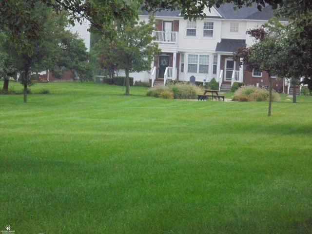 29260 Philadelphia Drive Unit 55, Chesterfield, MI 48051