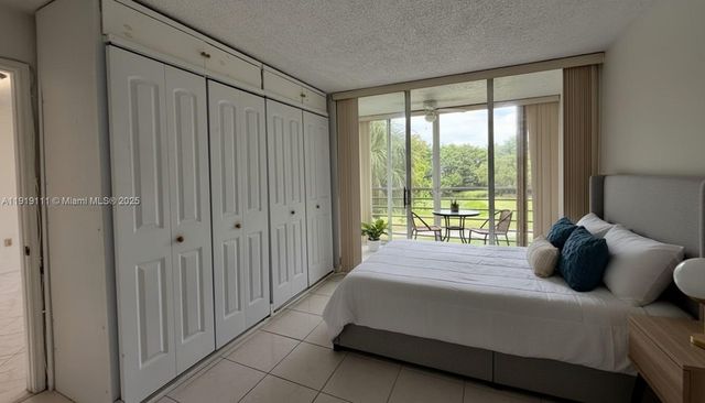 9430 Tangerine Pl 305, Davie, FL 33324