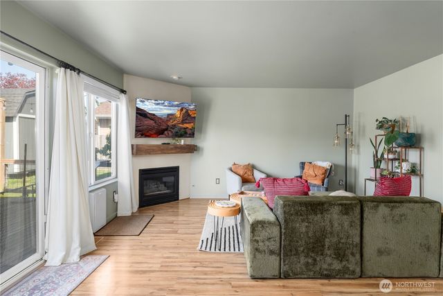 1560 SW 9TH Avenue, Oak Harbor, WA 98277