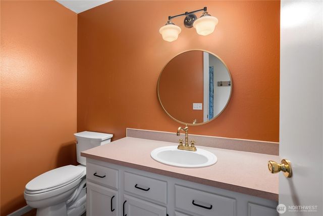 1560 SW 9TH Avenue, Oak Harbor, WA 98277