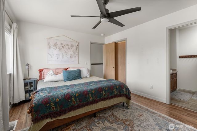1560 SW 9TH Avenue, Oak Harbor, WA 98277