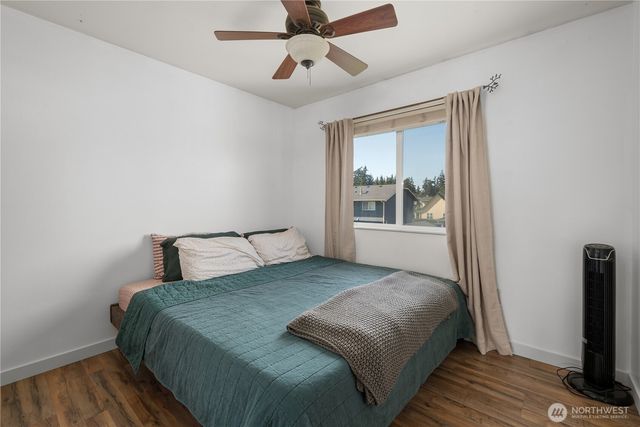 1560 SW 9TH Avenue, Oak Harbor, WA 98277