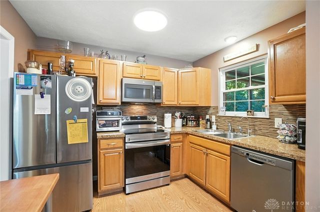 2564 Valais Court, Dayton, OH 45458