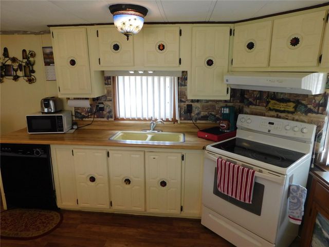 5315 ANTIGUA DRIVE, Zephyrhills, FL 33541