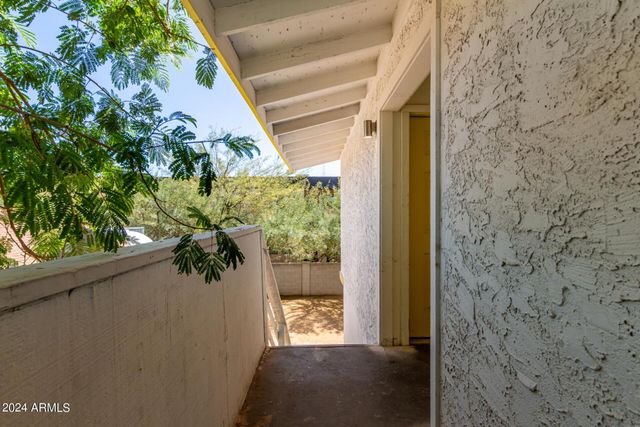 3016 N 37th Street Apt 6, Phoenix, AZ 85018