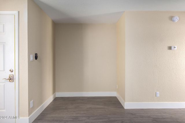 3016 N 37th Street Apt 6, Phoenix, AZ 85018