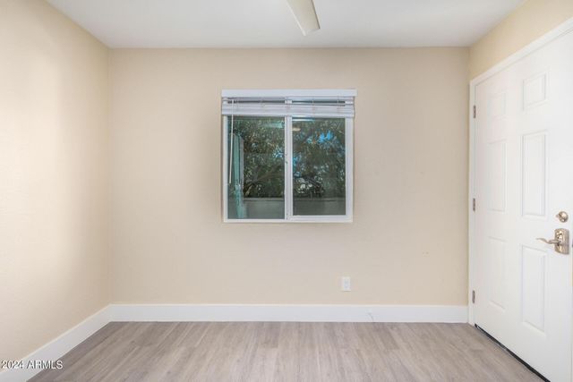 3016 N 37th Street Apt 6, Phoenix, AZ 85018