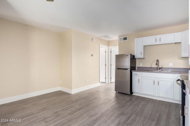 3016 N 37th Street Apt 6, Phoenix, AZ 85018