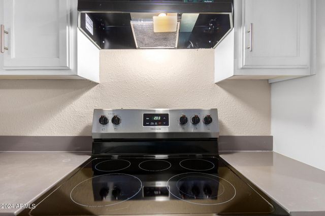 3016 N 37th Street Apt 6, Phoenix, AZ 85018