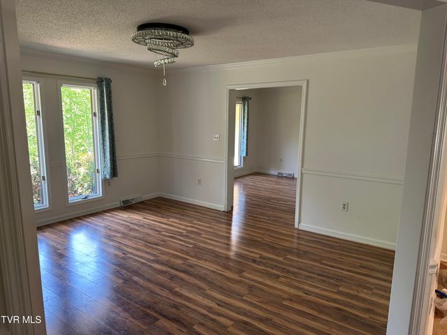 21506 Plantation Road, Bristol, VA 24202