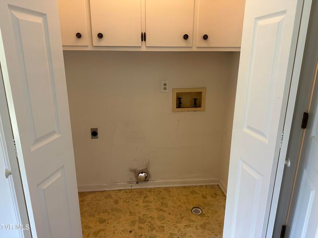 21506 Plantation Road, Bristol, VA 24202