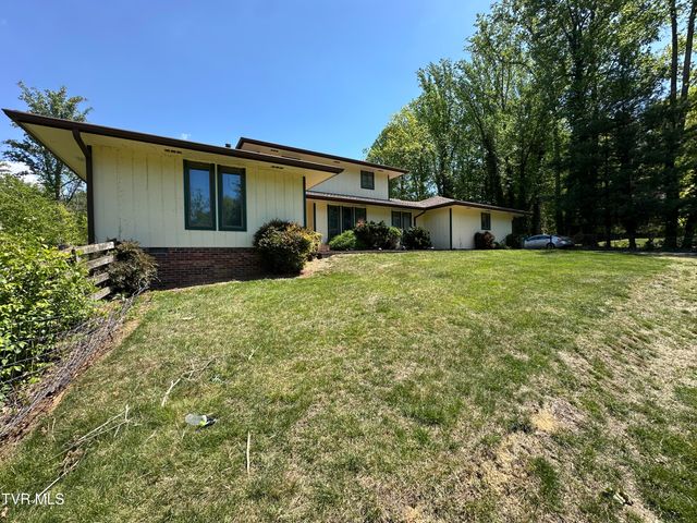 21506 Plantation Road, Bristol, VA 24202