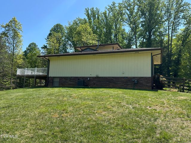 21506 Plantation Road, Bristol, VA 24202