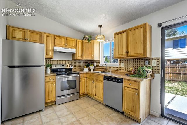 5270 N Nolte Drive, Colorado Springs, CO 80916