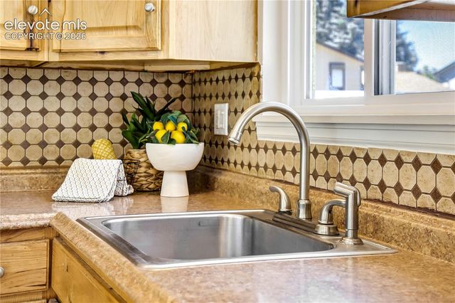 5270 N Nolte Drive, Colorado Springs, CO 80916