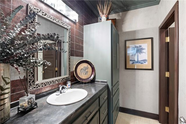 1 Rimrock Road, Russellville, AR 72802