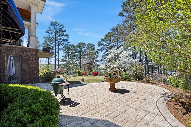 1 Rimrock Road, Russellville, AR 72802