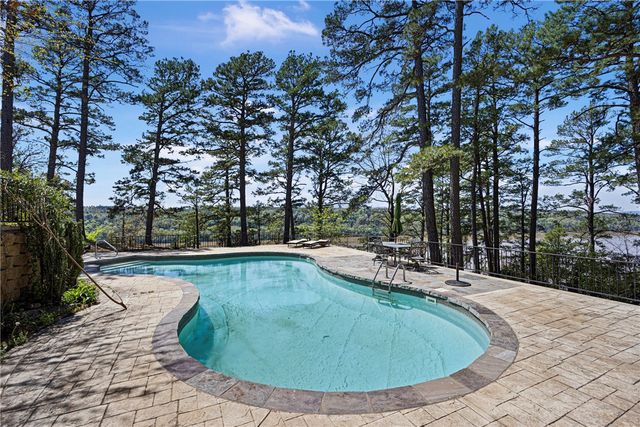 1 Rimrock Road, Russellville, AR 72802