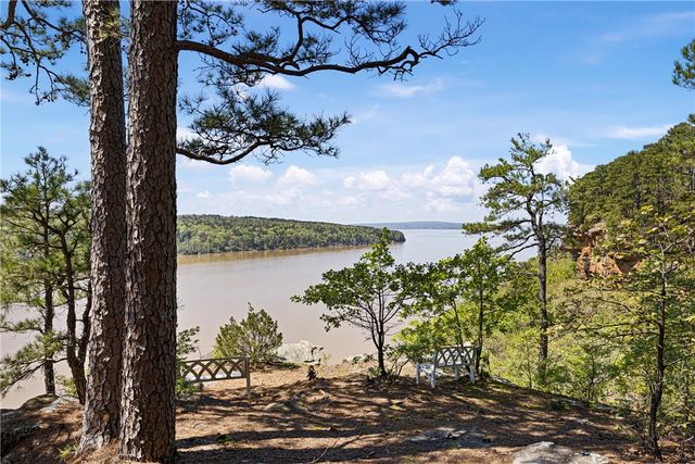 1 Rimrock Road, Russellville, AR 72802