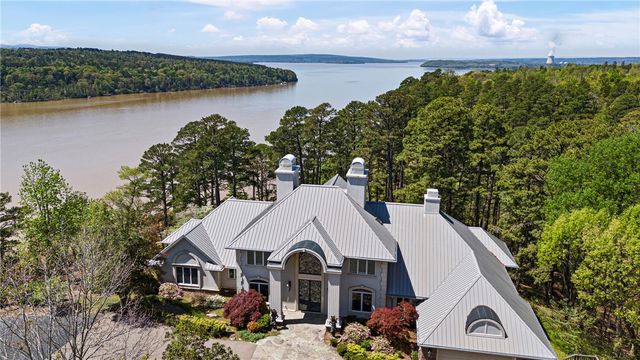 1 Rimrock Road, Russellville, AR 72802