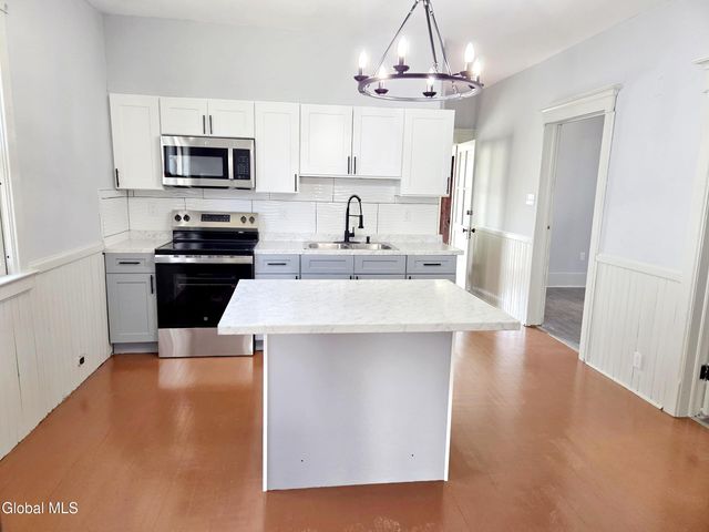 36 Hibbard Street, Amsterdam, NY 12010