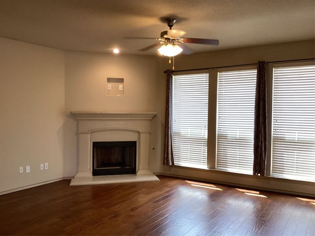 10213 Point Lobos Trail, Fort Worth, TX 76177