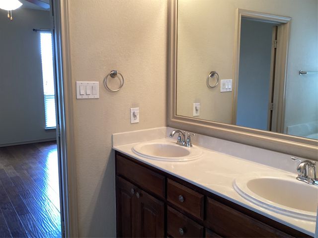 10213 Point Lobos Trail, Fort Worth, TX 76177