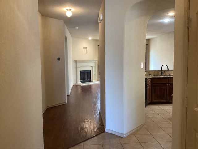 10213 Point Lobos Trail, Fort Worth, TX 76177