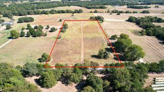 400 County Road 125, Whitesboro, TX 76273