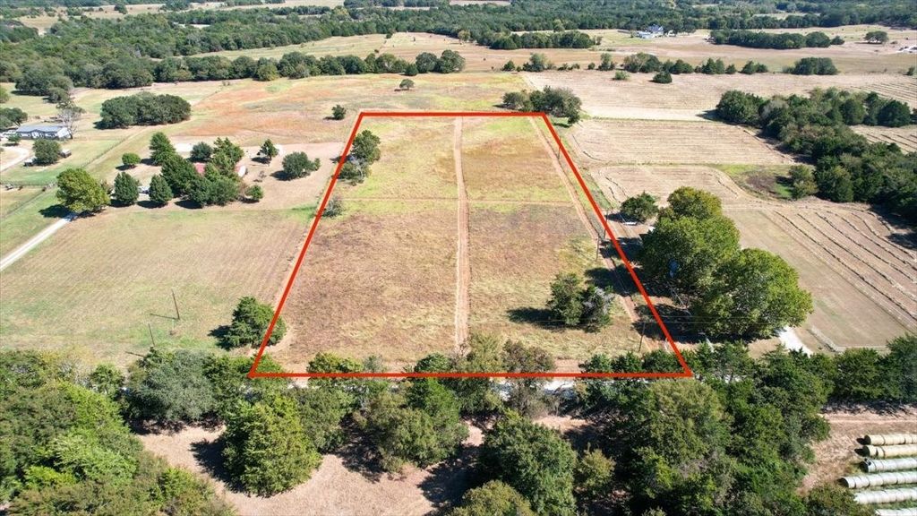 400 County Road 125, Whitesboro, TX 76273