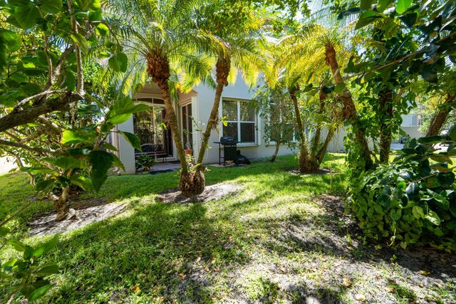 6593 Lurais Drive, Lake Worth, FL 33463
