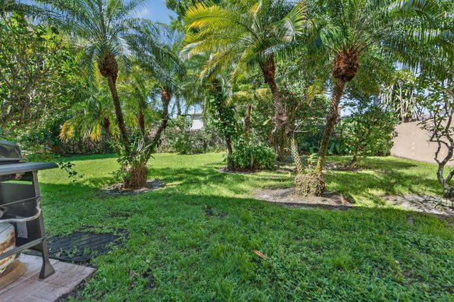 6593 Lurais Drive, Lake Worth, FL 33463