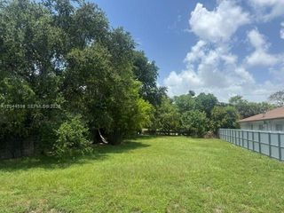 10326 NW 6 Avenue, Miami, FL 33150